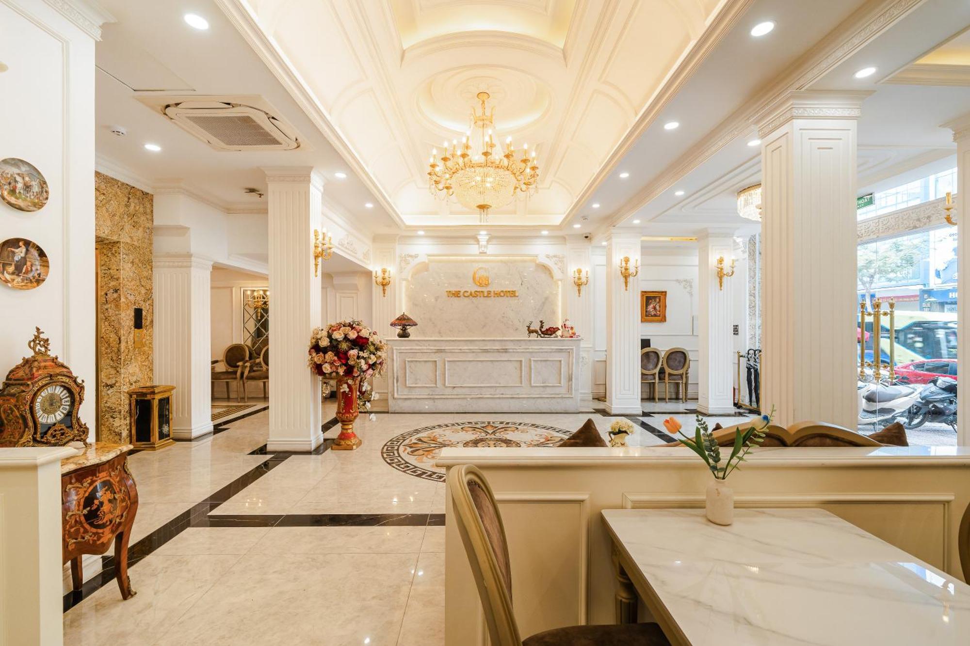 The Castle Hotel Hanoi Exteriör bild